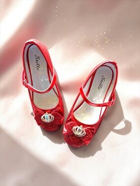 Stelle Red Sparkle Princess Heels w/ Gold Crown • Girls Size 2